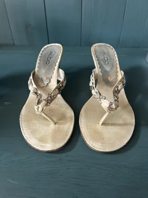 Vintage ALDO Cream Rhinestone Kitten Heel Thong Sandals | Size 39 - Bridal thumbnail 3