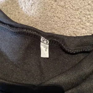 Women’s Black Dog Mom Sweater Size L thumbnail 3