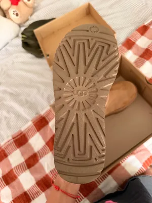 UGG Classic Ultra Mini Platform thumbnail 4