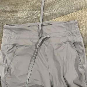 Halara purple joggers‎ M thumbnail 6