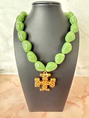 Tory Burch | Gold Plated Icon Pendant Necklace w/Green Beads | Magnetic Closure thumbnail 3
