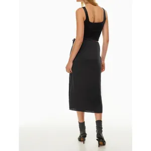 Wilfred Shine Satin Bustier from Aritzia It is a sleek black cropped tank top XS thumbnail 4