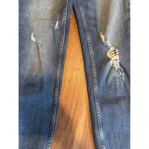 Abercrombie & Fitch High Rise Straight Distressed Jeans‎ Medium Wash Blue 26 thumbnail 3