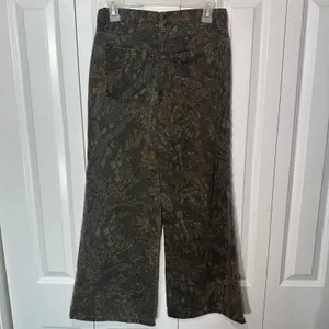 Refrain Wide Leg Jeans Women 0/24 Dark Brown Camo Forest Print High‎ Rise Pants thumbnail 4