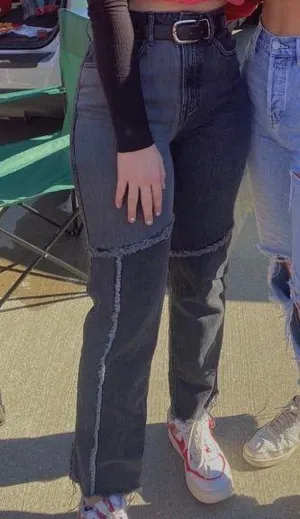 Hollister Social tourist jeans thumbnail 1