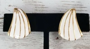 Vintage Clip On Earrings - White & Gold Tone Fan 1" thumbnail 1