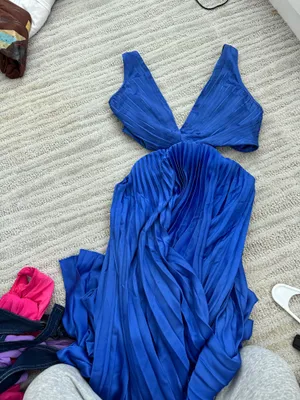 Abercrombie Giselle Pleated Cut Out Dress thumbnail 3