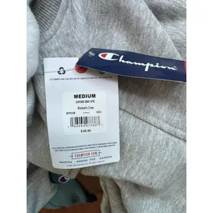 NWT Champion Women’s Center Logo Crewneck Light Grey Sweatshirt Size Medium thumbnail 6