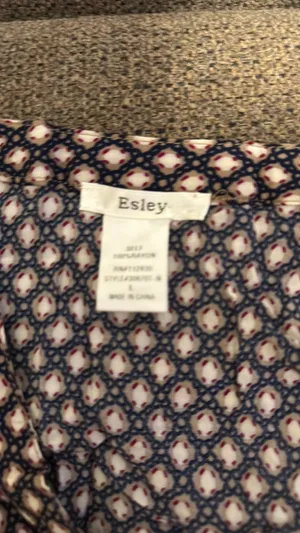 Esley Top thumbnail 3