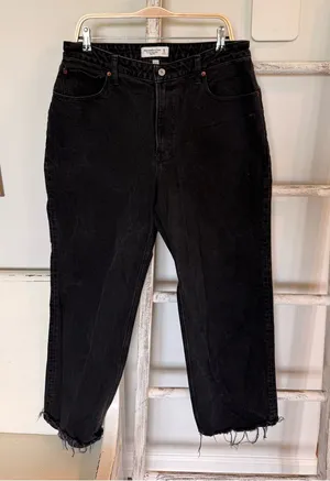 Abercrombie & Fitch The 90’s Relaxed Jean Highrise Black Denim Size 14R EUC thumbnail 1