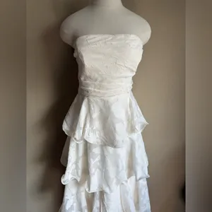 Here Comes The Sun Giavana Strapless Layered Midi Dress Floral Embossed thumbnail 7