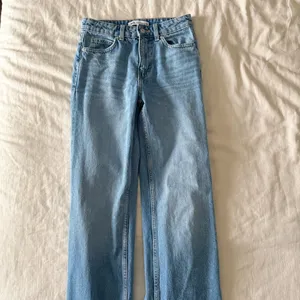 ZARA High-Rise Straight Leg Jeans thumbnail 2