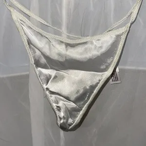 NEW! Gillian & O’Malley Lingerie Size Medium thumbnail 4