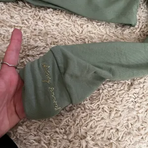 Gymshark X Whitney Simmons Cropped hoodie Size Small thumbnail 2
