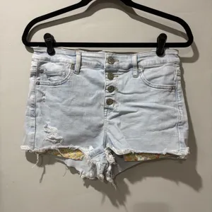 American Eagle Floral Pocket Short Shorts next level stretch Size 10‎ Festival thumbnail 2