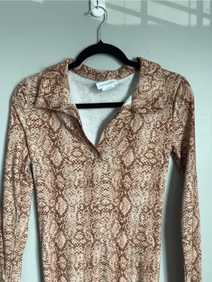 LOVERS + FRIENDS Brown Snake Print Long Sleeve Collared Midi Dress Sz S thumbnail 3