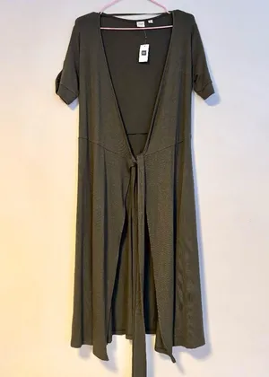 GAP Short Sleeve Wrap Maxi Dress Gathered Waist Army Green Womens Size XS NWT thumbnail 1