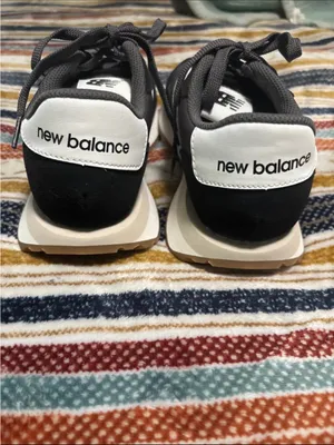 New Balance Women's Gray, White and Black Retro Runner Sneakers thumbnail 5