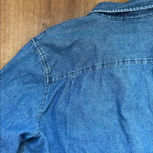 Vintage Cherokee Women’s Blue Lightweight‎ Denim Button Up Shirt thumbnail 8