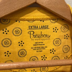 Iowa Hawkeyes Pressbox Yellow Microrib Inside Out Sweatshirt Size XL thumbnail 2