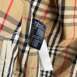 Burberry Vintage Beige Trench Coat size M thumbnail 3