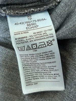 NWT Gap Denim Blue Cotton Blend Long Sleeve Smocked Top Blouse Size XS thumbnail 4