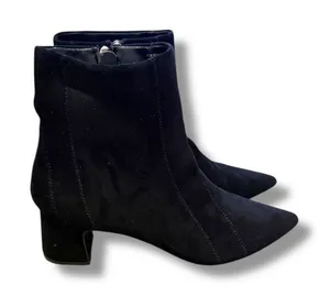Journee Collection Ankle Boots Size‎ 9.5 Black Faux Suede Pointed Toe Zip Heel thumbnail 1