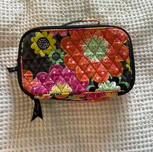 Vera Bradley travel case thumbnail 1