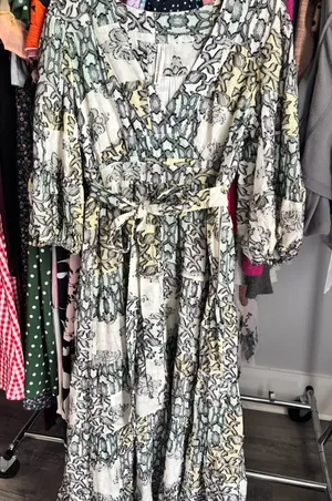 Anthropologie Dress Midi thumbnail 3