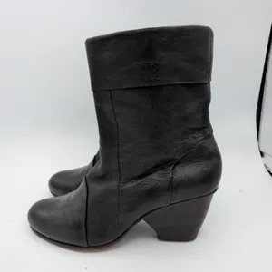 Coclico Black Leather‎ Mid-Calf Boots Block Heel Fold-Over Cuff Spain 37.5 7-7.5 thumbnail 2
