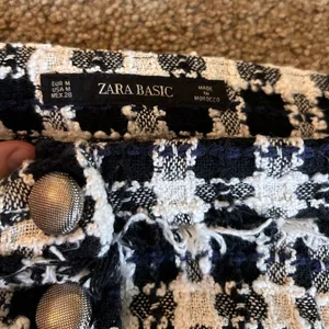 Zara Black and Cream Tweed Button-Front Mini Skirt thumbnail 6