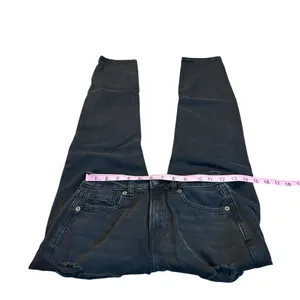 AMERICAN EAGLE black very distressed mom Jean thumbnail 3