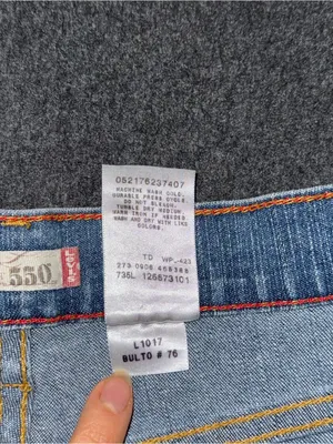 Vintage y2k Levi’s 550 Relaxed Bootcut Jeans Womens 16 Medium Blue Denim 34x28.5 thumbnail 9