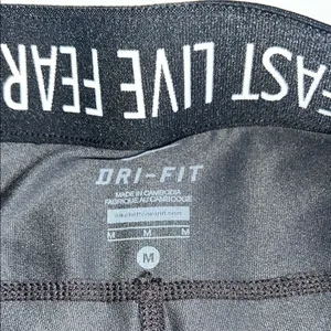 Nike Black Performance Leggings with Textured Pattern‎ Size Medium thumbnail 2