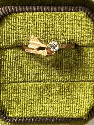Arrow Ring with Diamond Accent Stainless Steel Golden Ring Size 6 NWT thumbnail 2