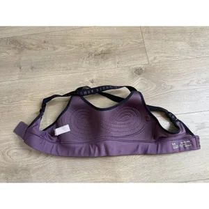 EUC Under Armour Women Sports Bra Purple Fitted Wireless Racerback size XS thumbnail 8