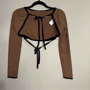 Hansen & Gretel‎ Revolve Long-Sleeve Open Back Tie Back Terracotta Crop Top thumbnail 4
