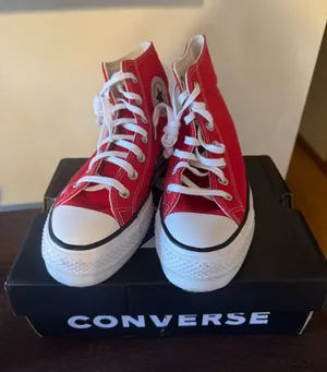 Red Platform Converse Sneakers thumbnail 1