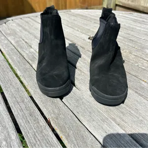 Eileen Fisher Splash Waterproof Suede Chelsea Bootie in Black,‎ size 5.5 thumbnail 3
