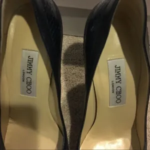 Jimmy Choo Navy Blue Snakeskin & Leather Pointed-Toe Pumps – Size 37.5 thumbnail 2
