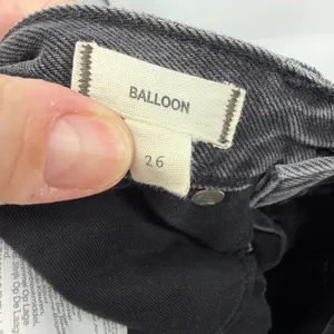 Madewell Balloon Jeans Womens 26 Black Lunar Wash High Rise Barrel Leg thumbnail 5