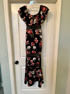 Minette - STUNNING Black and Floral Fit & Flare Off The Shoulder Dress! thumbnail 2