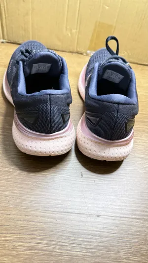 Brooks Glycerin 19 Women's Running Shoessize 7 thumbnail 3