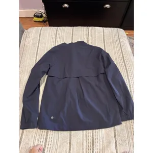 Lululemon women's navy blue lightweight hooded windbreaker jacket 6 thumbnail 11