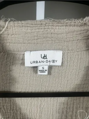 Urban Daizy P211. 100% Cotton Double Gauze Raw Edge Top size small oversized fit thumbnail 3