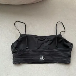 Alo Yoga Micro Plisse Game On Bra Black XS thumbnail 4