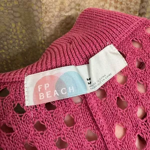 Free People Beach Sola Fiji Hot Pink Open Knit Wide Leg Pants Medium NWOT thumbnail 2