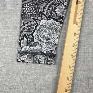 Lululemon Leggings Womens 4 Black Floral Geometric High Rise Ankle Yoga Pants thumbnail 5