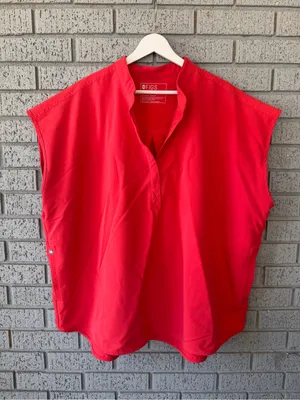 Figs Rafaela Scrub Top Hibiscus PO 7359 Bright Red Nurse Uniform Hospital thumbnail 2