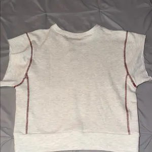 NWOT BUCKETLIST Heather Cream Sleeveless Sweatshirt with Red Accents thumbnail 2